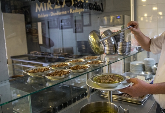 Şanlıurfa'da kahvaltı sofralarını asırlardır 'tirit' süslüyor